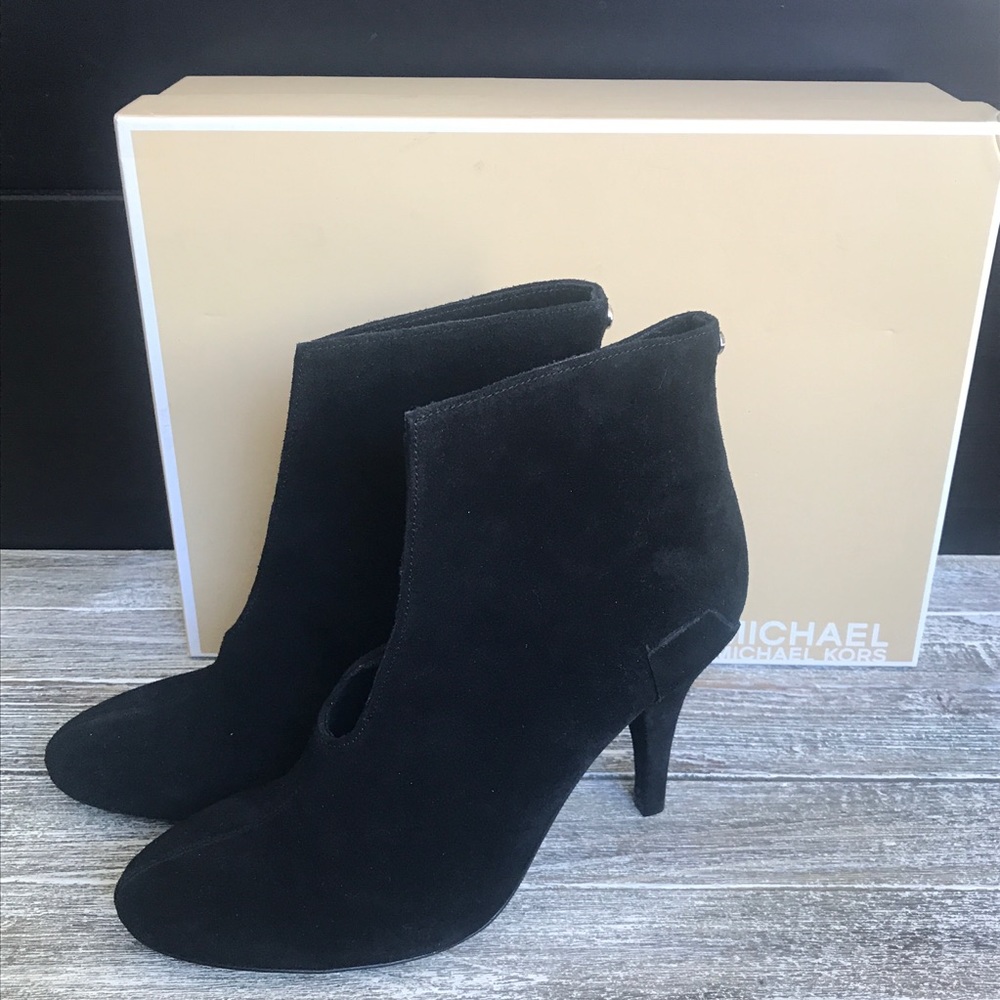 ⭐️ NWT Michael Kors Nadia bootie
